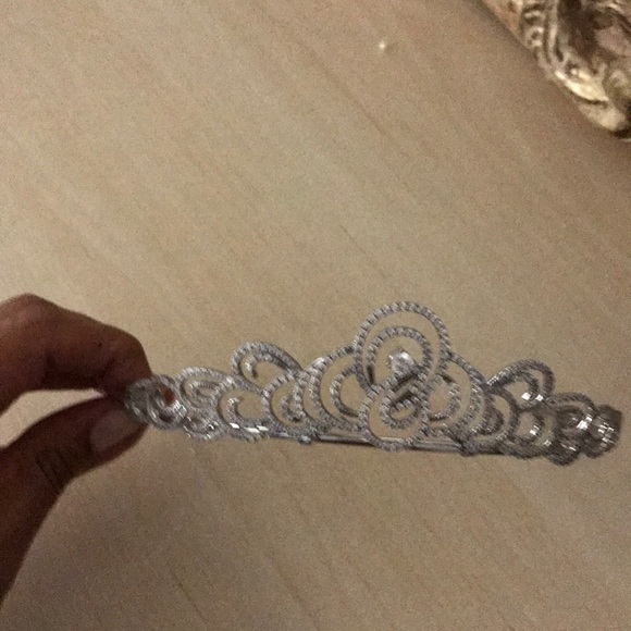 Crown for wedding - Picture 3 of 3